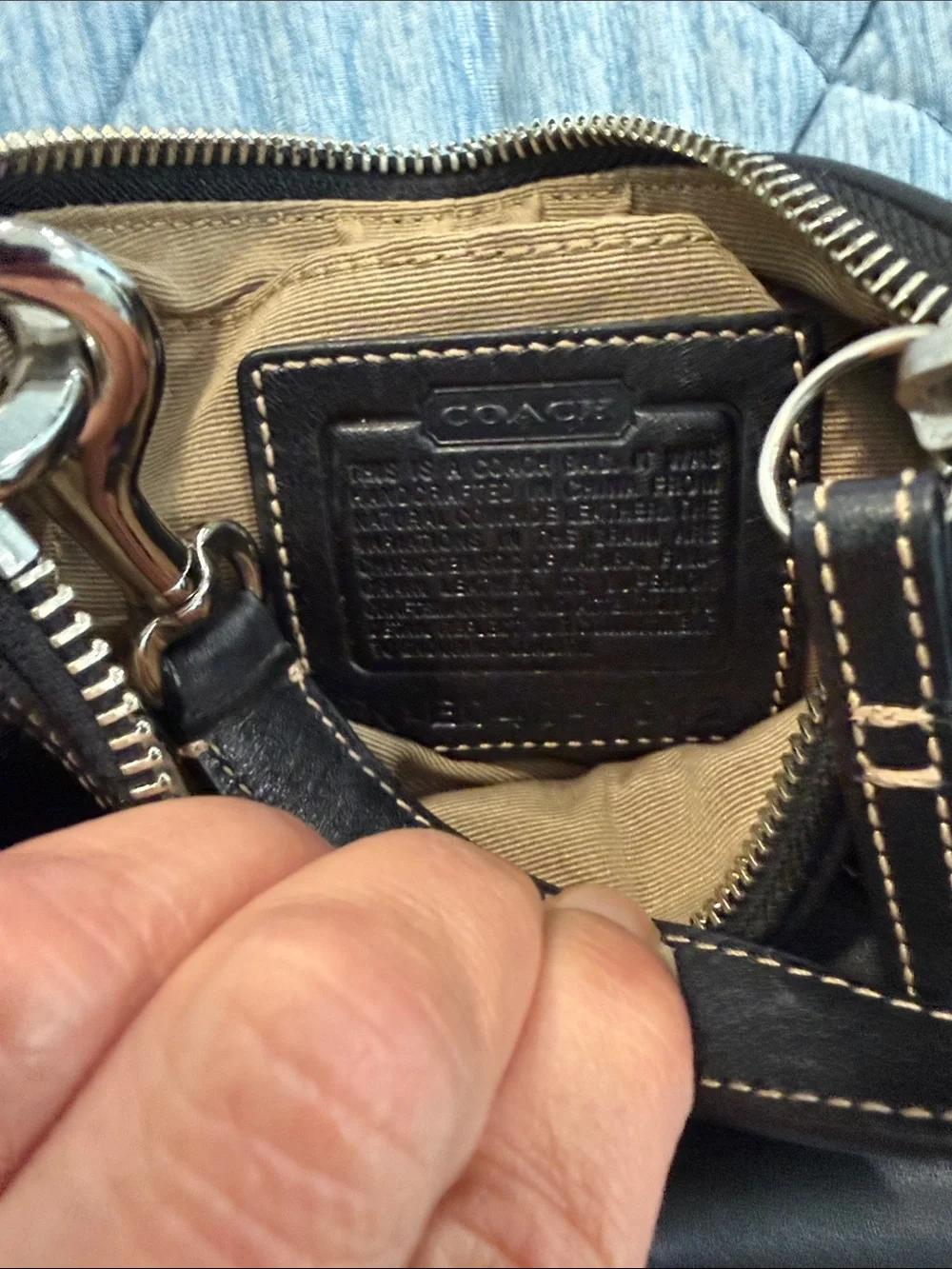 Coach Vintage Y2K Mini Hamptons Black Leather Buckle Demi Bagl
